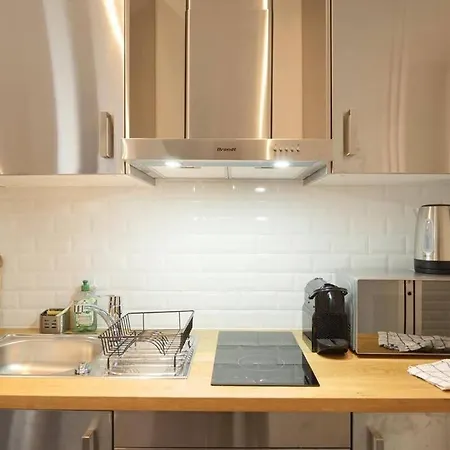 Mykeypers - Cozy Near Canal Saint Martin Apartment Paris