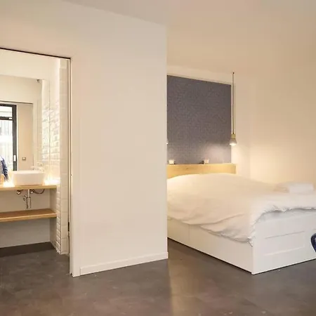 Mykeypers - Cozy Near Canal Saint Martin Apartment *
