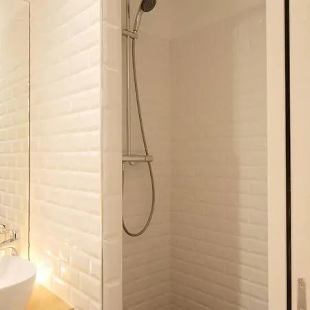 Apartment Mykeypers - Cozy Near Canal Saint Martin Paris